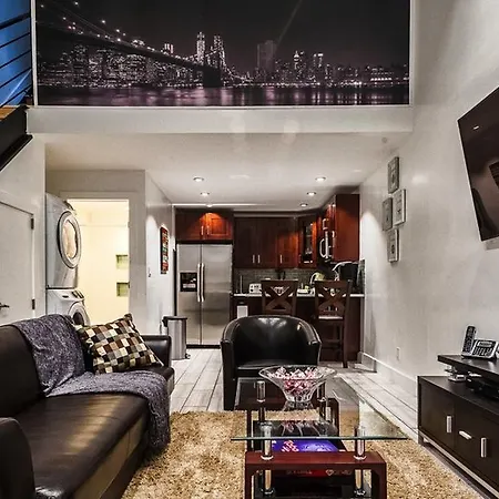 Triplex Carriage House Appartement